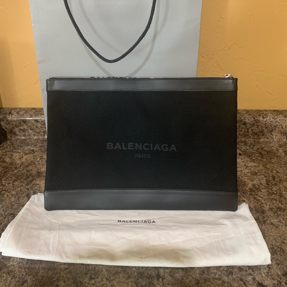 NEW BALENCIAGA CLUTCH